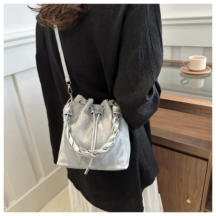 Korean Style Bucket Bag Women's Shoulder Bag Summer 2024 — feature 11