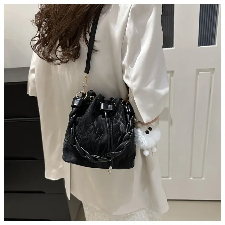 Korean Style Bucket Bag Women's Shoulder Bag Summer 2024 — feature 14