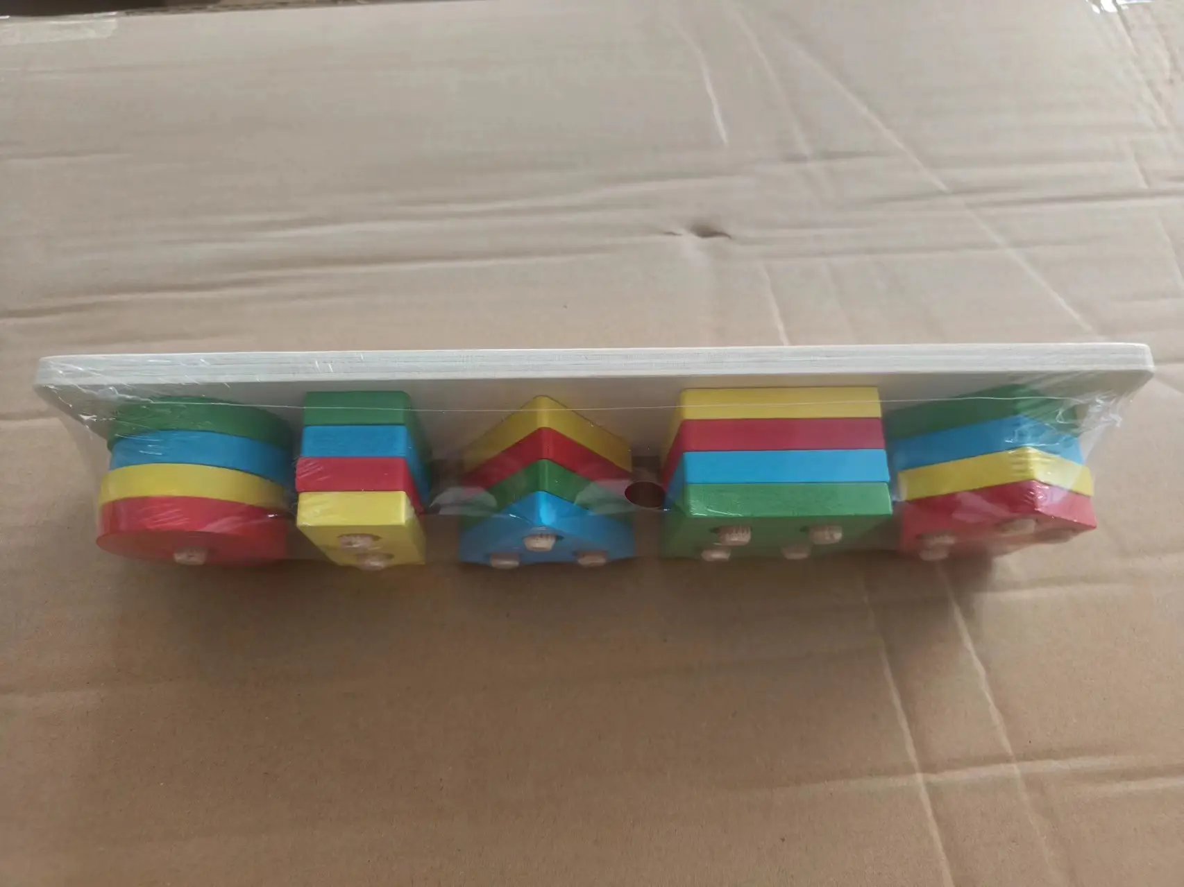 Five-Column Wooden Geometric Puzzle for Kids — feature 2