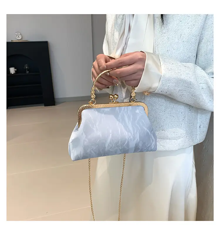 Pink Velvet Clip Chain Shoulder Bag for Women — feature 15