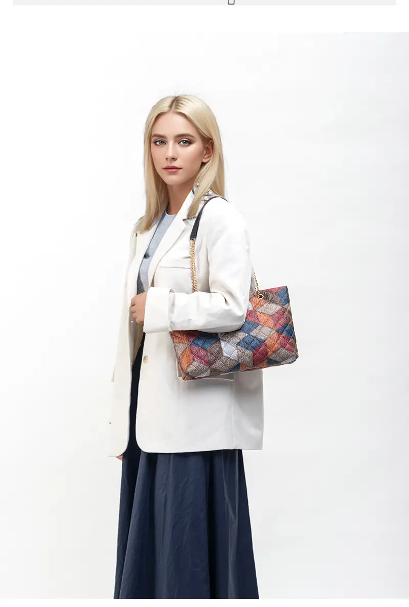Women Color Diamond Embroidered Tote Bag with Chain Strap — feature 5