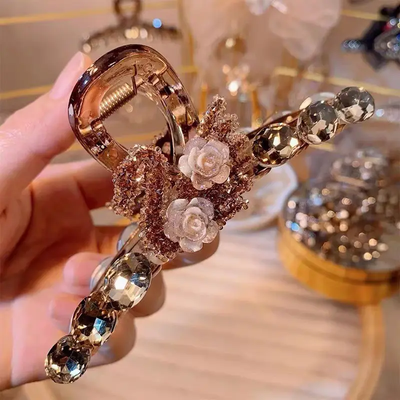 Champagne Swan Rhinestone Clamp