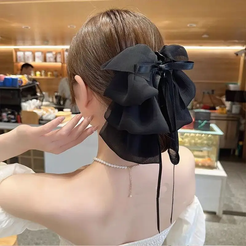 Ribbon bow grip clip