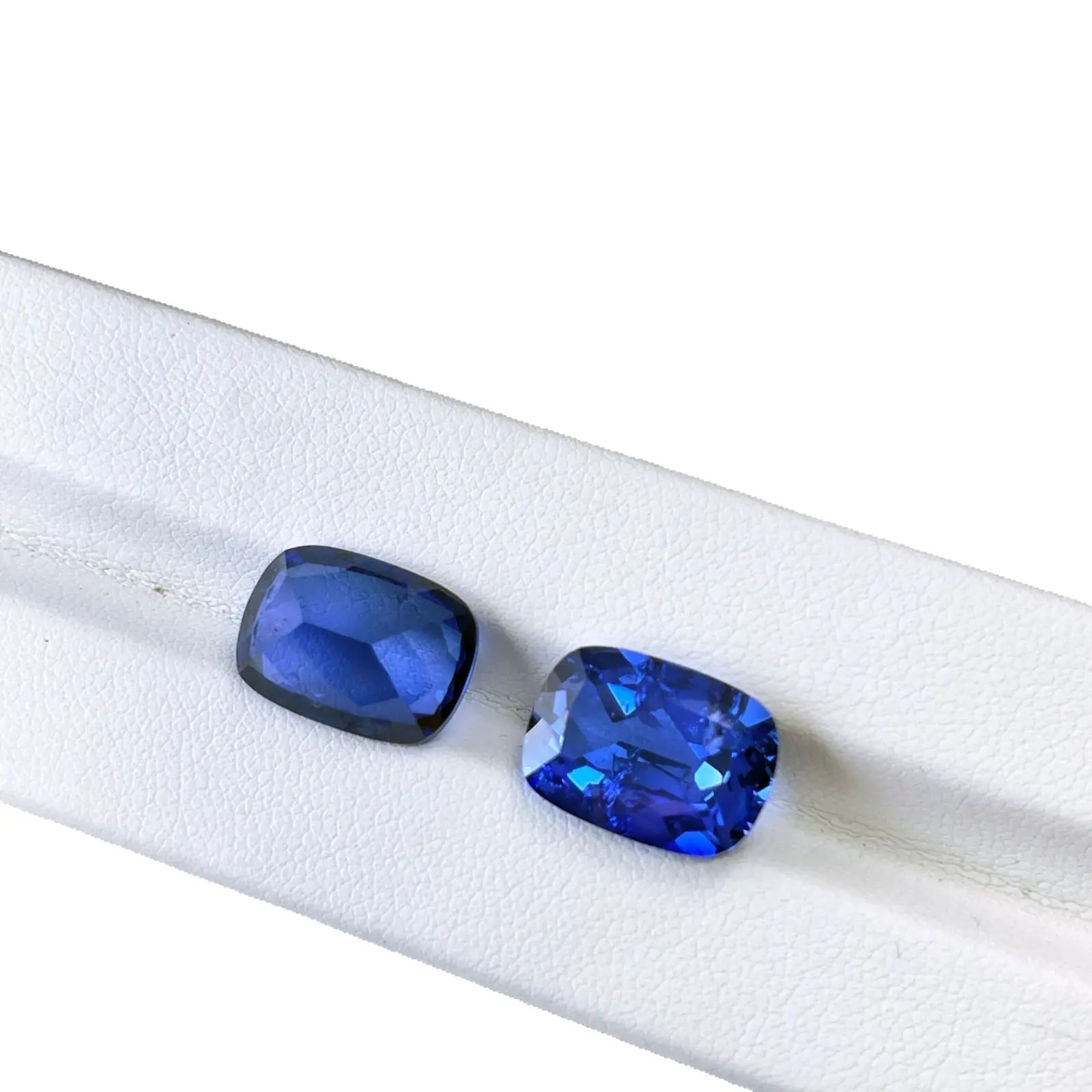 Natural Cut Cornflower Blue Sapphire Jewelry - Image 5
