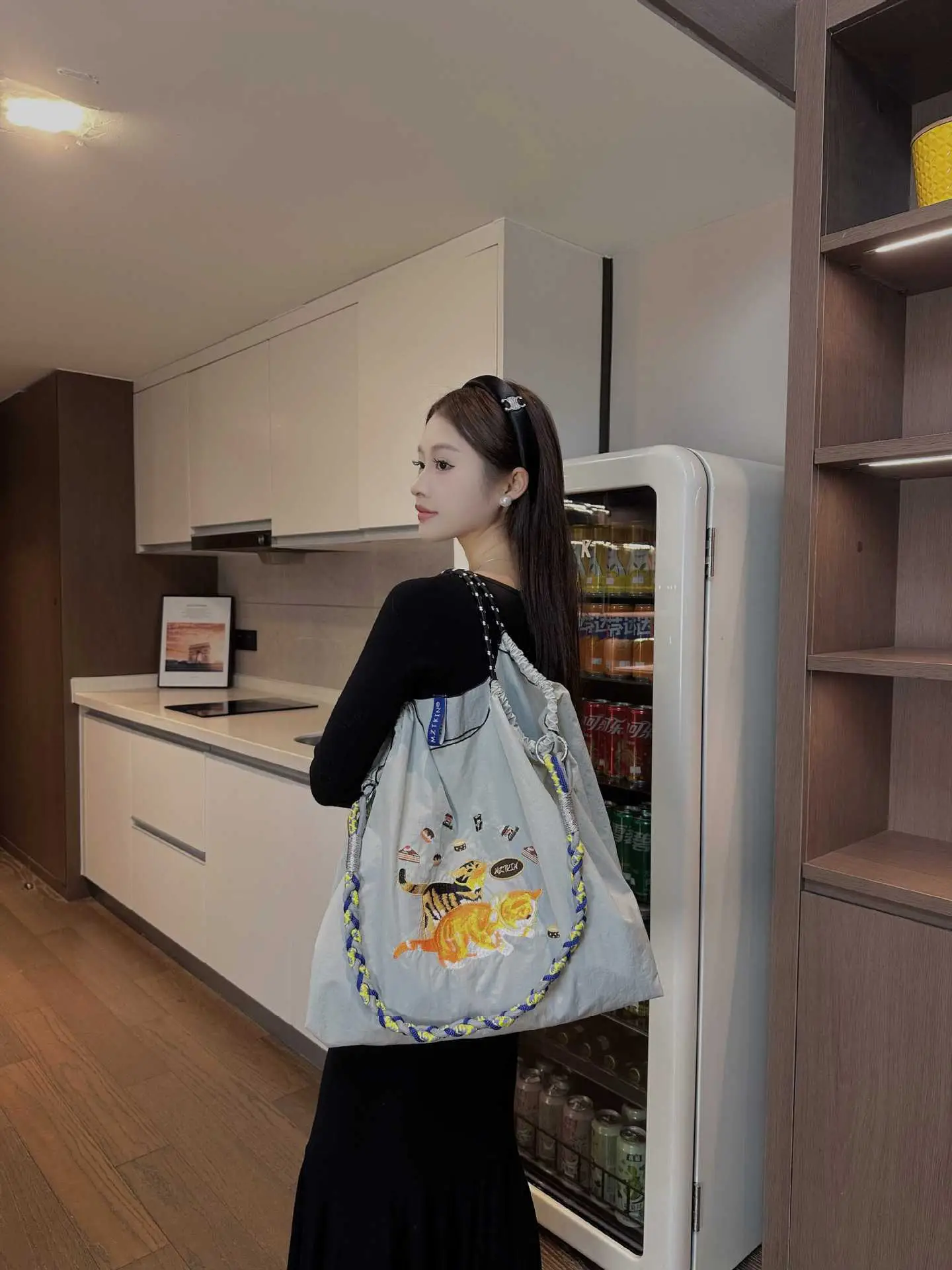 Mztkin Yellow Embroidered Shoulder Bag Large Capacity — feature 17