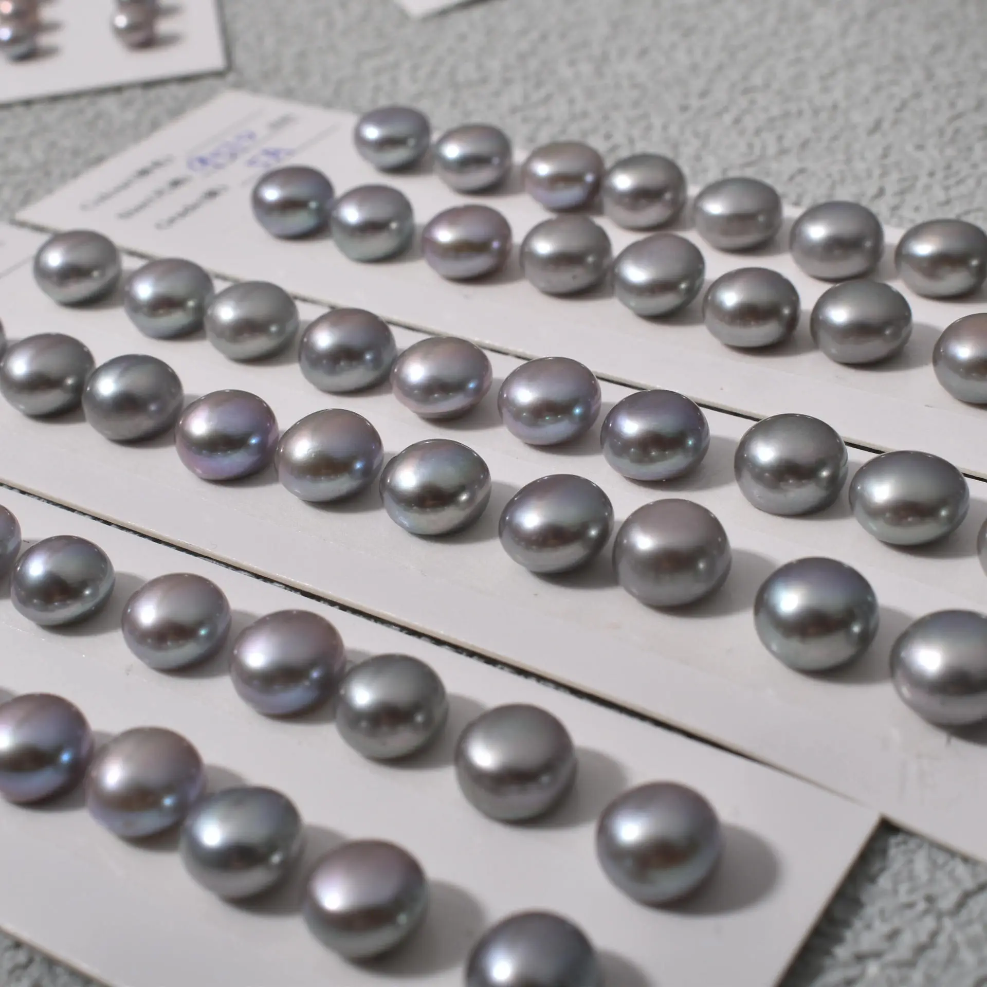 Natural Freshwater Pearl Beads Gray Half Drilled for DIY Earrings — feature 13
