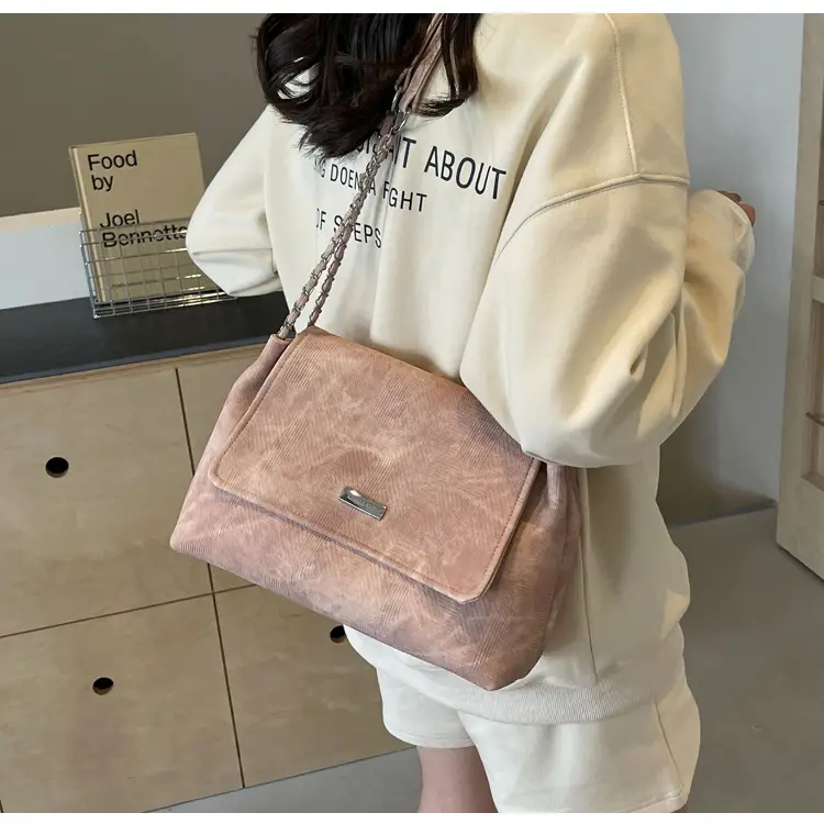 Green Velvet Chain Shoulder Bag for Women — feature 27