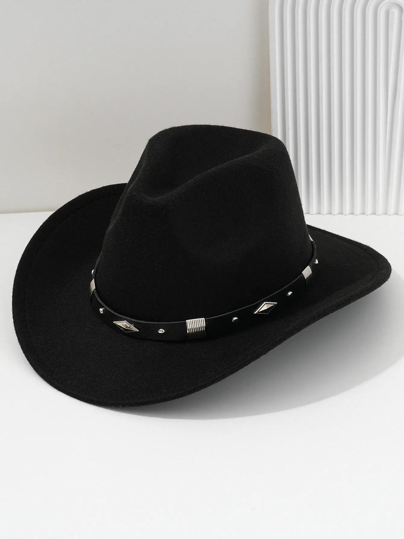 Men's Brown Felt Concert Hat with Metal Belt — feature 1