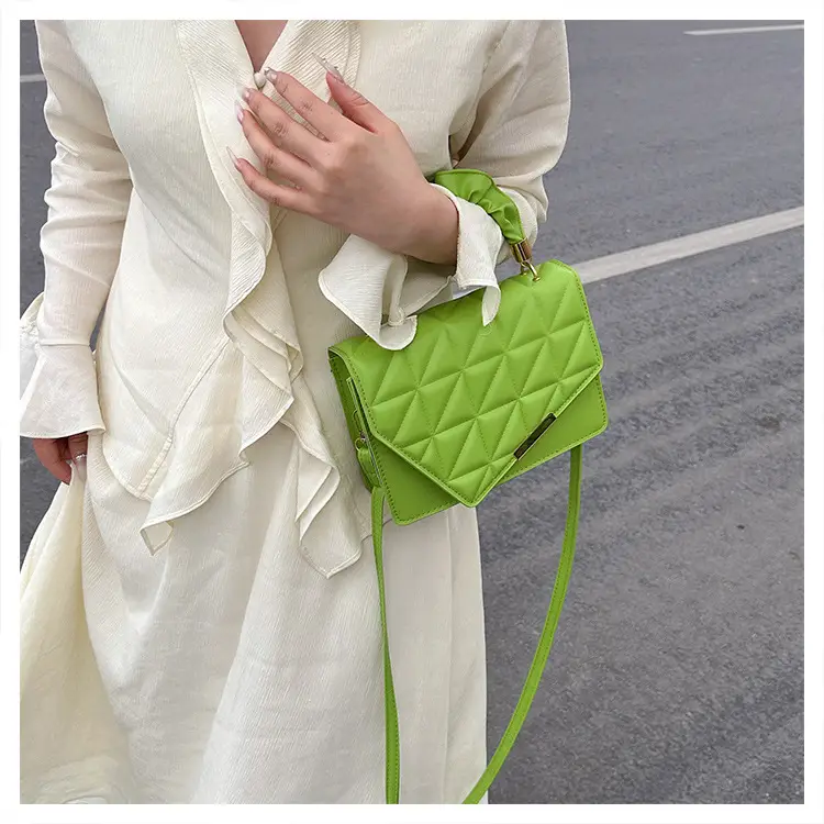 White Pleated Shoulder Bag for Women 2024 Spring — feature 20