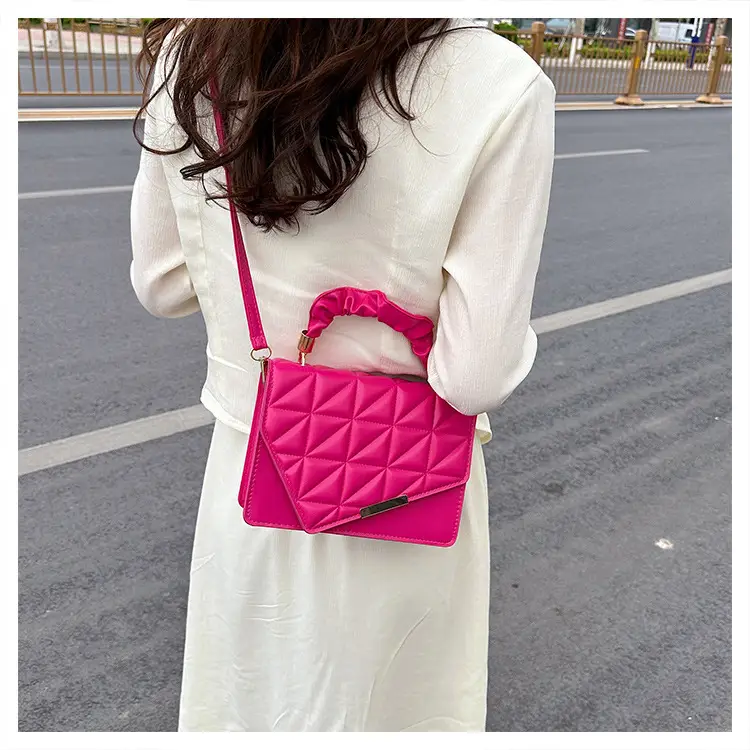 White Pleated Shoulder Bag for Women 2024 Spring — feature 23