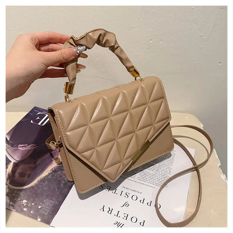 White Pleated Shoulder Bag for Women 2024 Spring — feature 29
