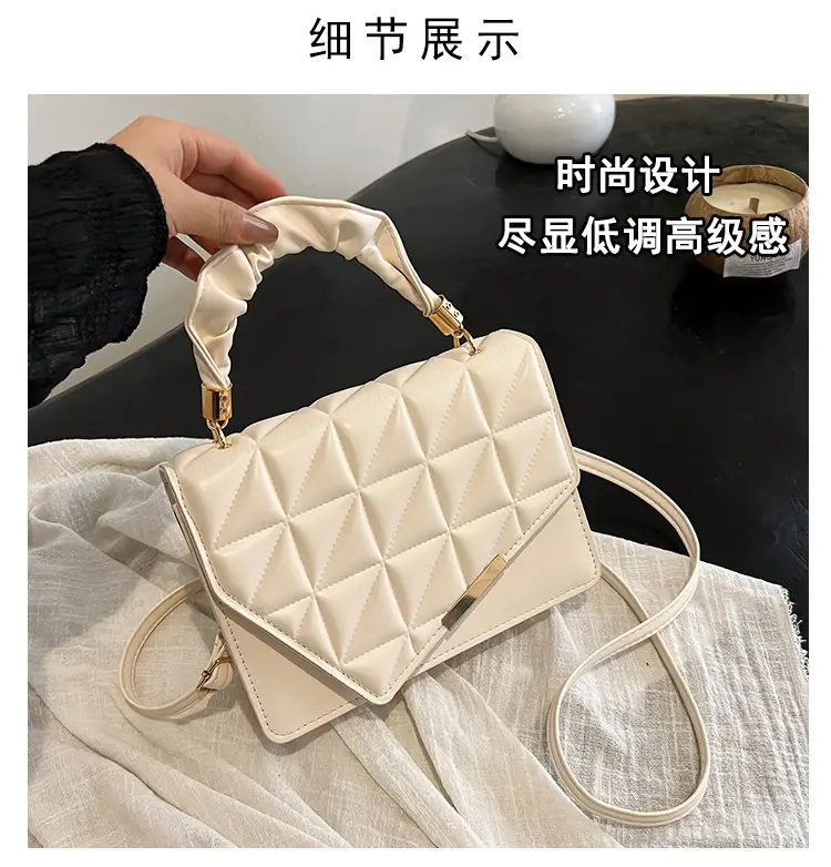 White Pleated Shoulder Bag for Women 2024 Spring — feature 3