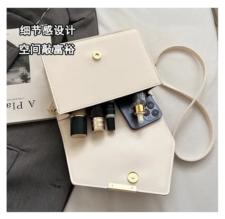 White Pleated Shoulder Bag for Women 2024 Spring — feature 8
