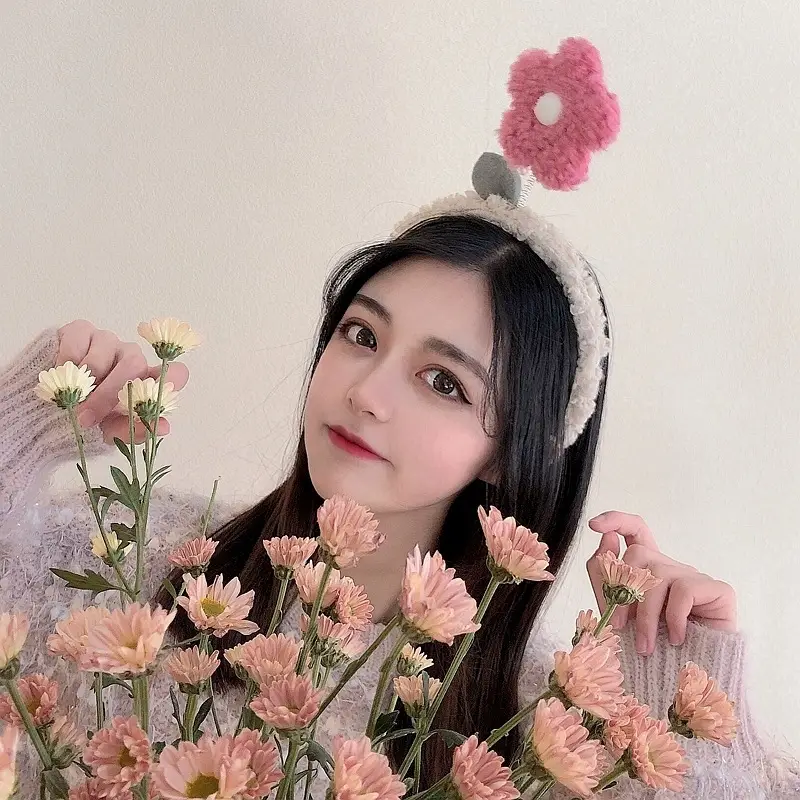 Plush Flower Hairband for Women Korean Style — feature 11