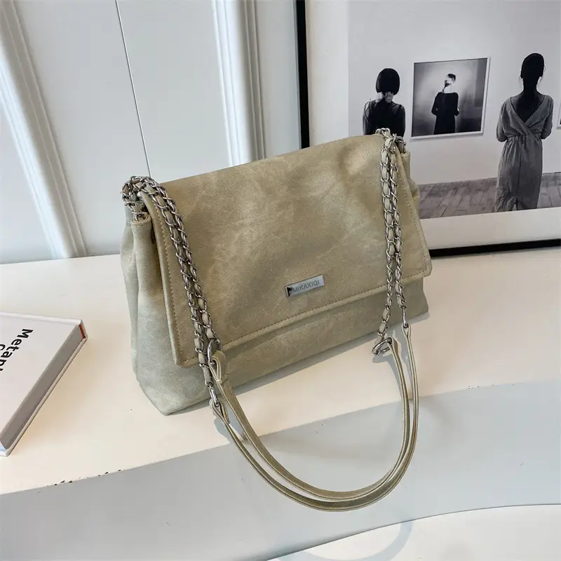 Green Flip Chain Shoulder Bag 2024 Summer - Image 8