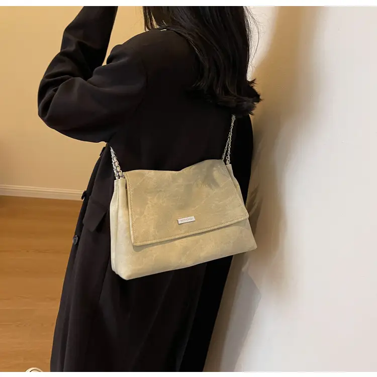 Green Flip Chain Shoulder Bag 2024 Summer — feature 13