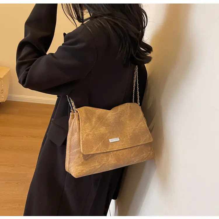 Green Flip Chain Shoulder Bag 2024 Summer — feature 15