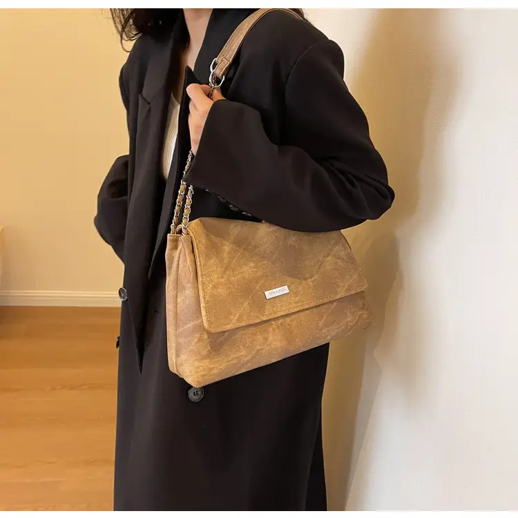 Green Flip Chain Shoulder Bag 2024 Summer — feature 17