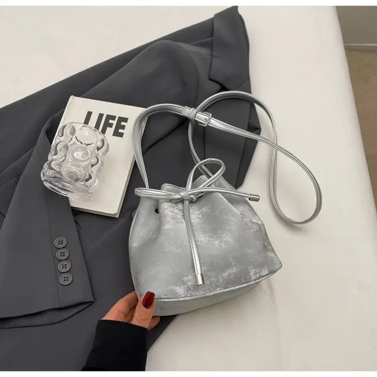 Korean Style White Bucket Bag for Women — feature 34
