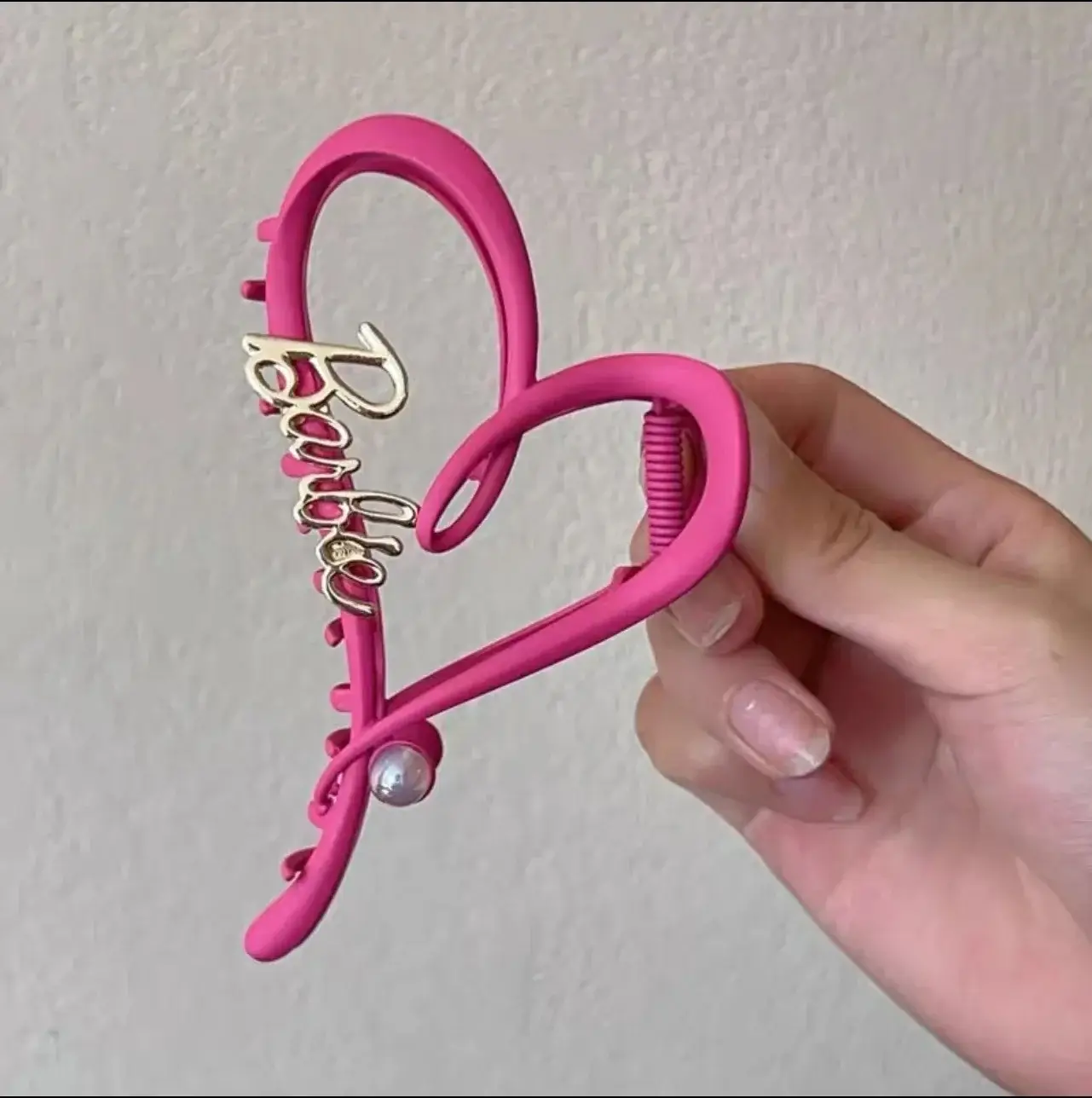 Metal Heart Clip for Women with Pearl Back Clip - Image 3