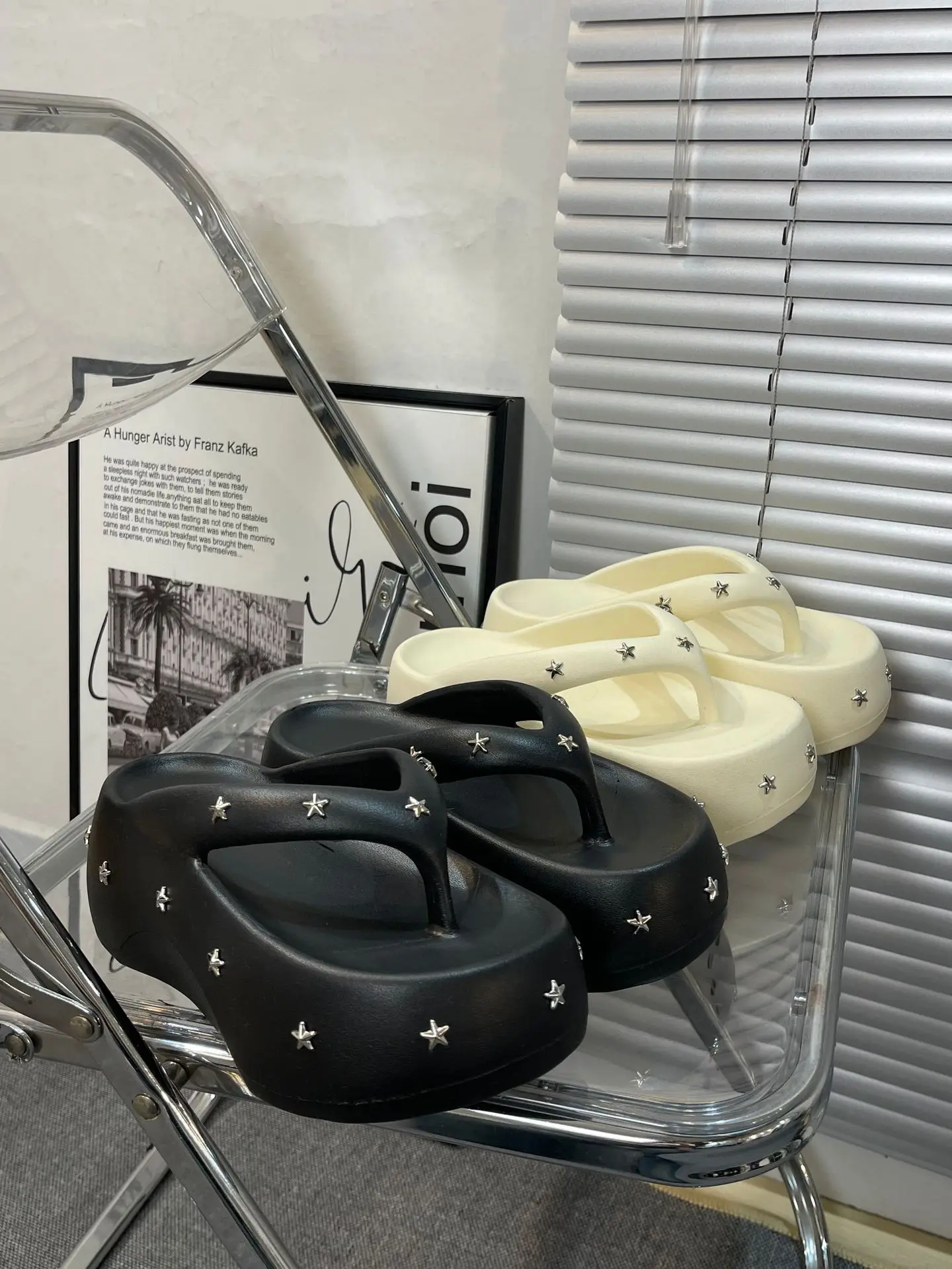 Black Star Starry Star Wedge Sandals 2025 — feature 1