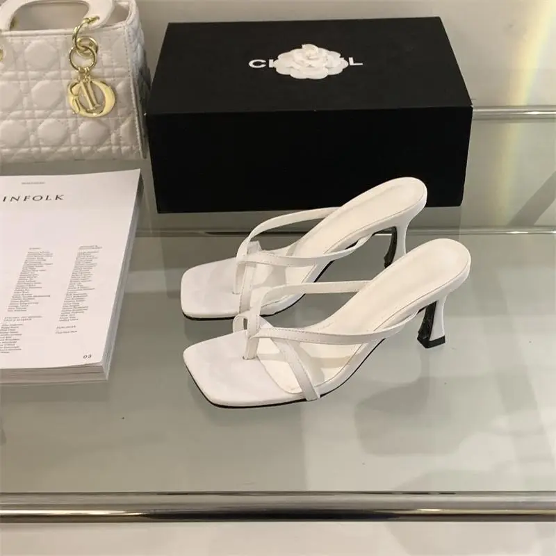 2026 Summer New Style French-Style Thong Sandals, Thin-Heeled Slippers for Women, Outdoor Wear, Square-Toed High-Heeled Flip-Flops - Image 4