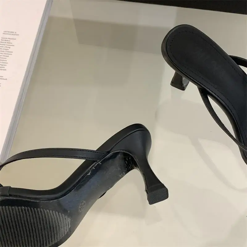 2026 Summer New Style French-Style Thong Sandals, Thin-Heeled Slippers for Women, Outdoor Wear, Square-Toed High-Heeled Flip-Flops - Image 5