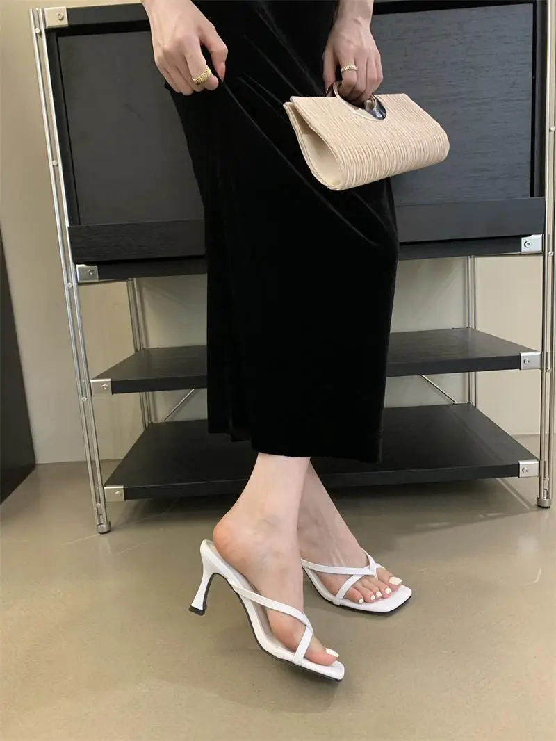 2026 Summer New Style French-Style Thong Sandals, Thin-Heeled Slippers for Women, Outdoor Wear, Square-Toed High-Heeled Flip-Flops — feature 16