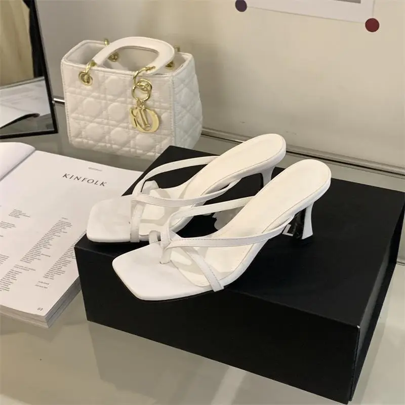 2026 Summer New Style French-Style Thong Sandals, Thin-Heeled Slippers for Women, Outdoor Wear, Square-Toed High-Heeled Flip-Flops - Image 2