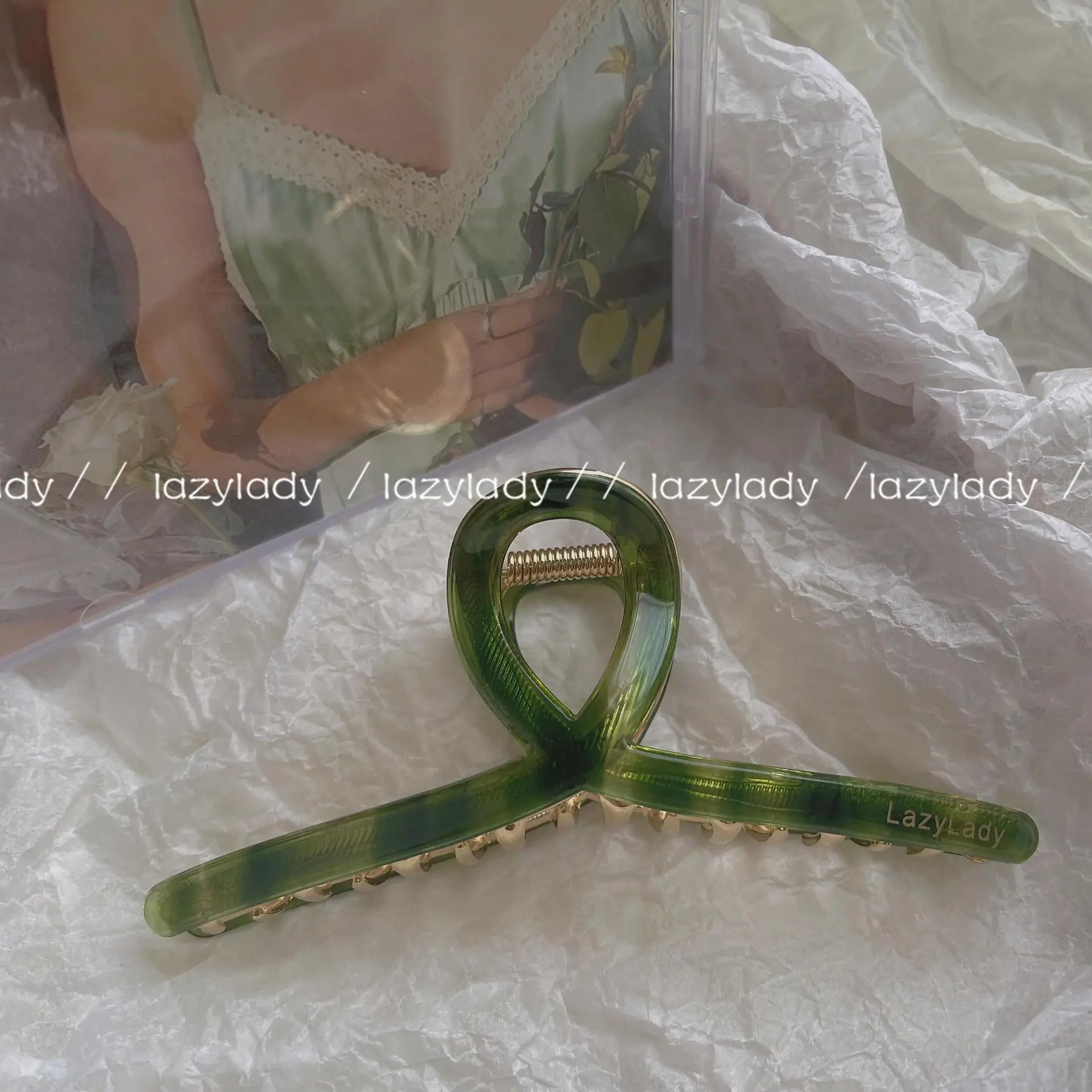 Mermaid Ji Acetic Acid Large Grab Clip Hairpin