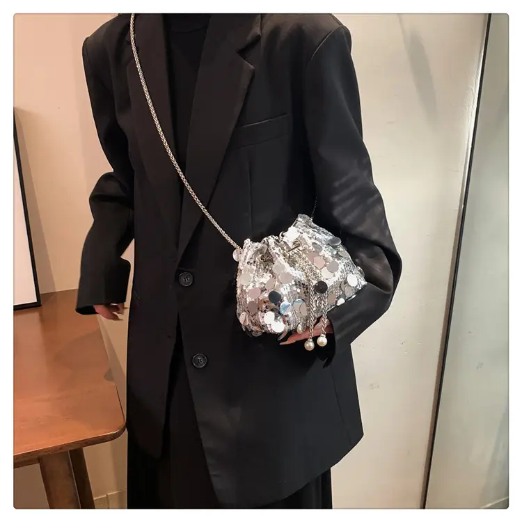 Women's 2024 Sequin Evening Bag with Chain Strap — feature 19