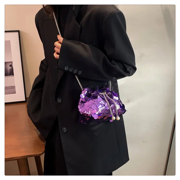 Women's 2024 Sequin Evening Bag with Chain Strap — feature 23