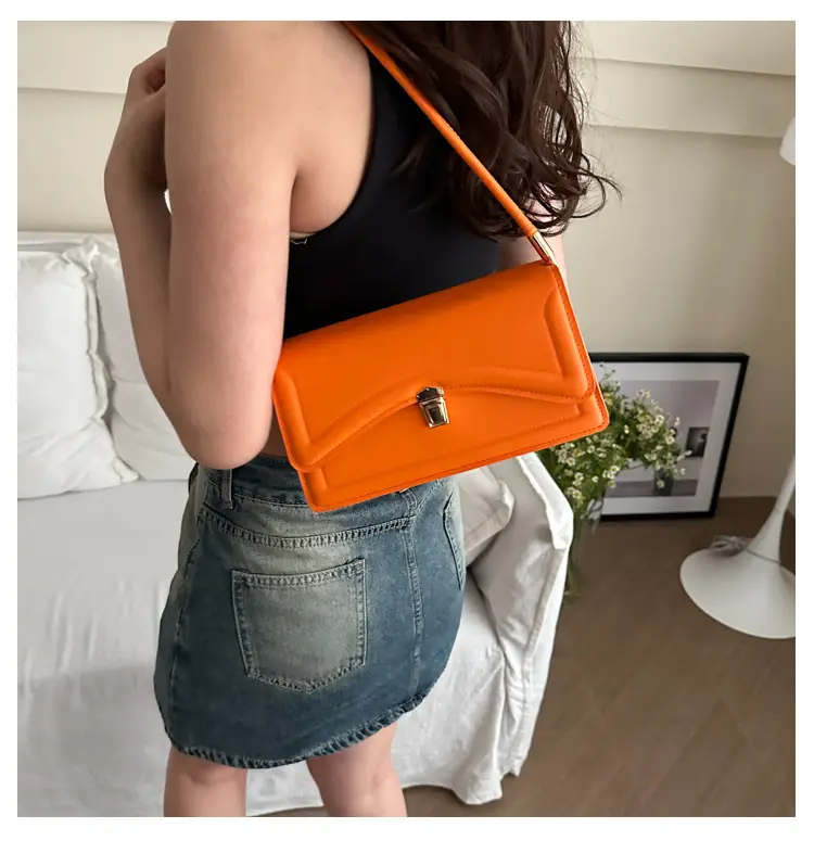 Women's Brown Leather Shoulder Bag 2024 Spring — feature 14