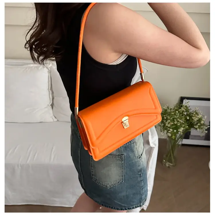Women's Brown Leather Shoulder Bag 2024 Spring — feature 15