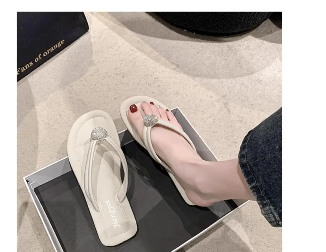 Pearl Flip-Flops for Women, Summer Outdoor Wear, Flat Soft Sole, Travel Beach Sandals, 2026 New Model — feature 15