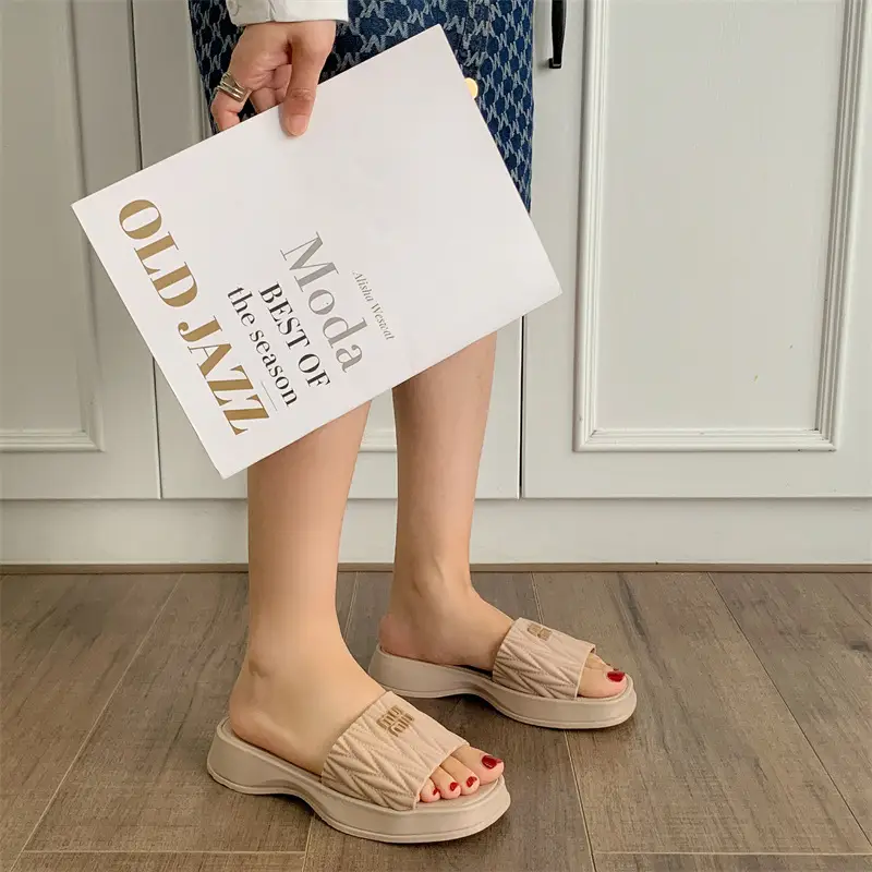 2025 Women's Pink & Green Roman Slippers — feature 16