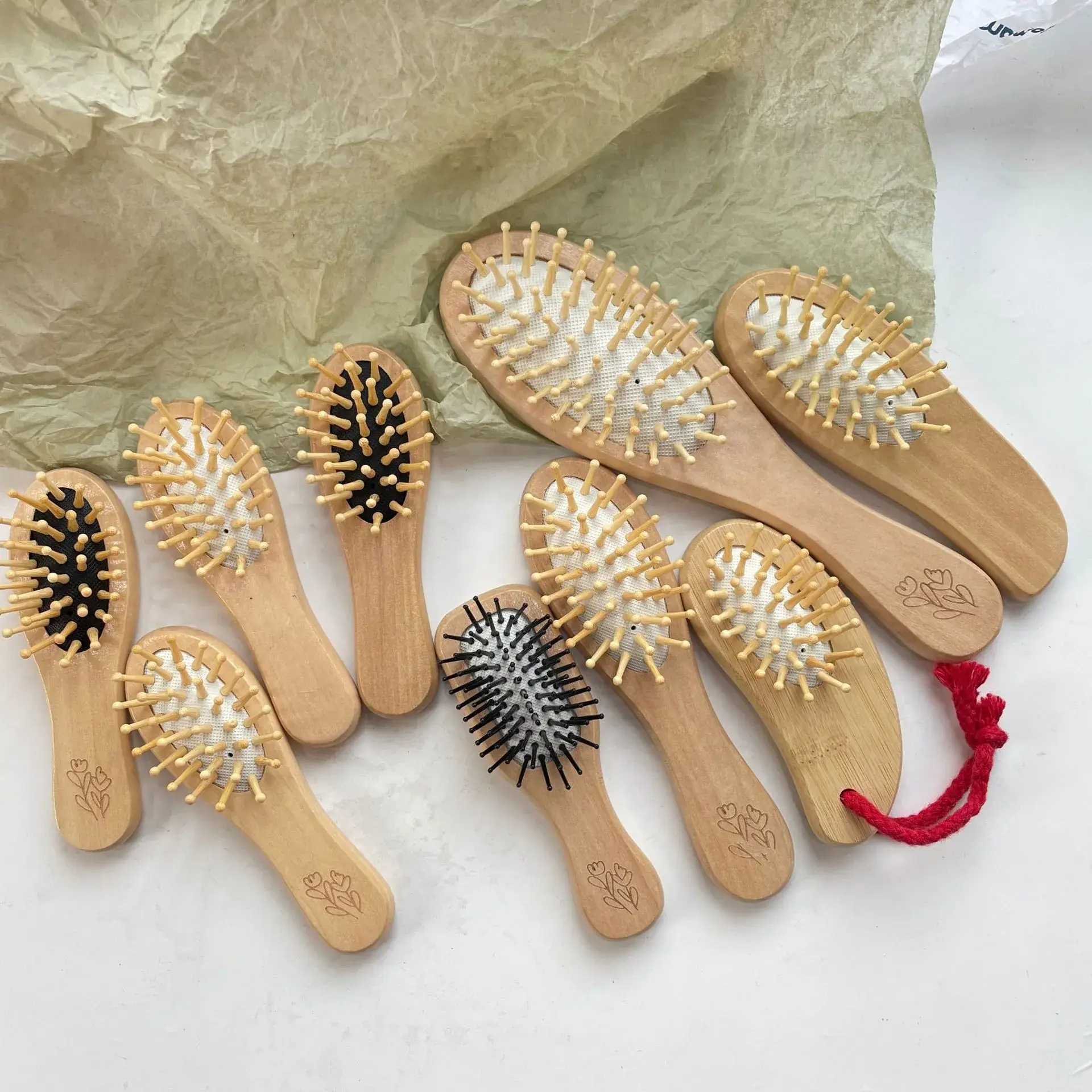 Portable Air Cushion Hair Brush for Scalp Massage Anti-Knotting Lotus Travel Home Wooden Comb BH411