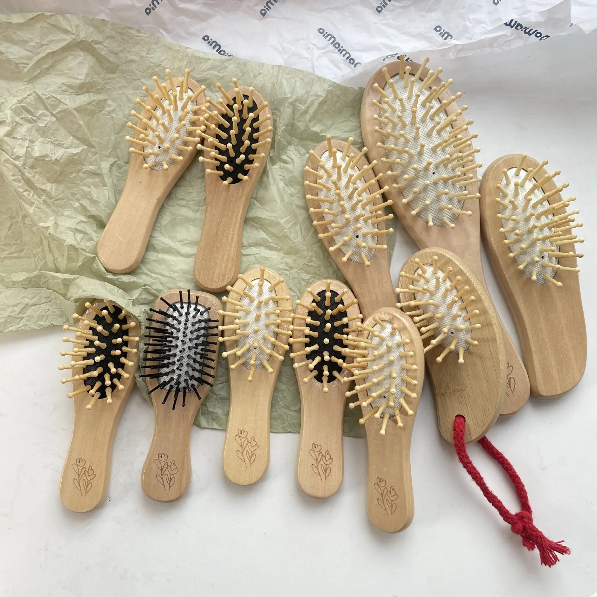 Portable Air Cushion Hair Brush for Scalp Massage Anti-Knotting Lotus Travel Home Wooden Comb BH411 — feature 3