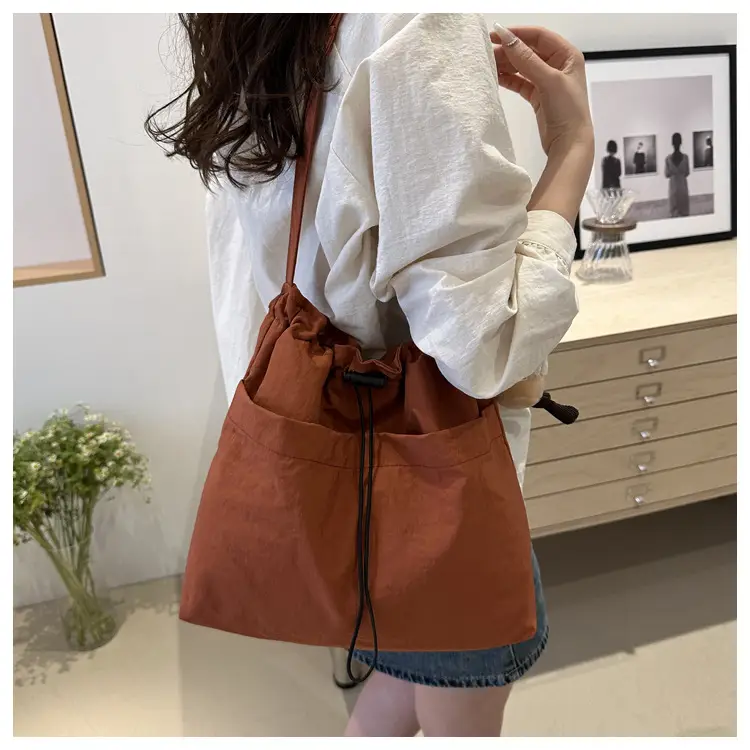 Women's Large Capacity Drawstring Bucket Bag Brown — feature 16