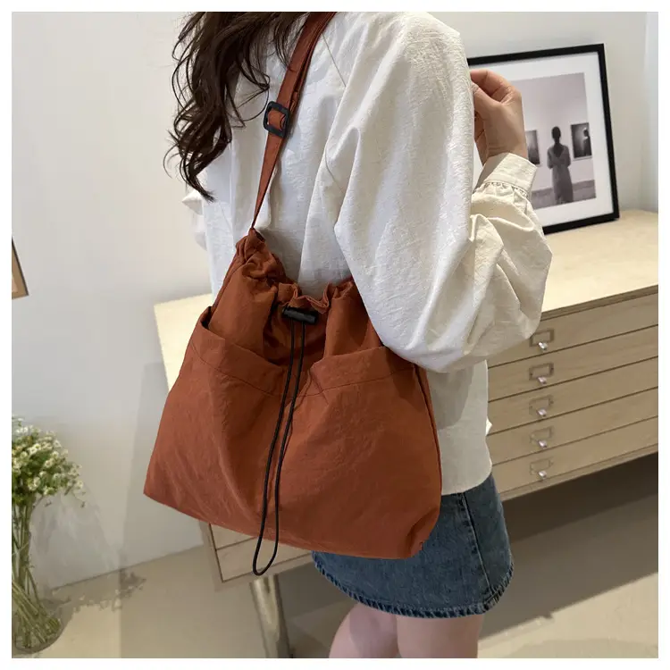 Women's Large Capacity Drawstring Bucket Bag Brown — feature 17