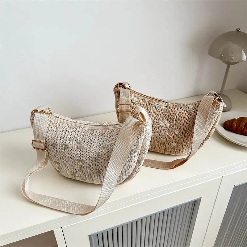 Vintage Straw Saddle Shoulder Bag for Women 2024 - Image 3