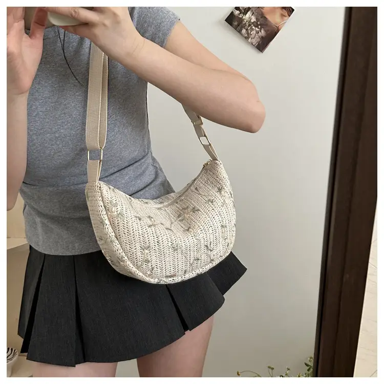 Vintage Straw Saddle Shoulder Bag for Women 2024 — feature 16