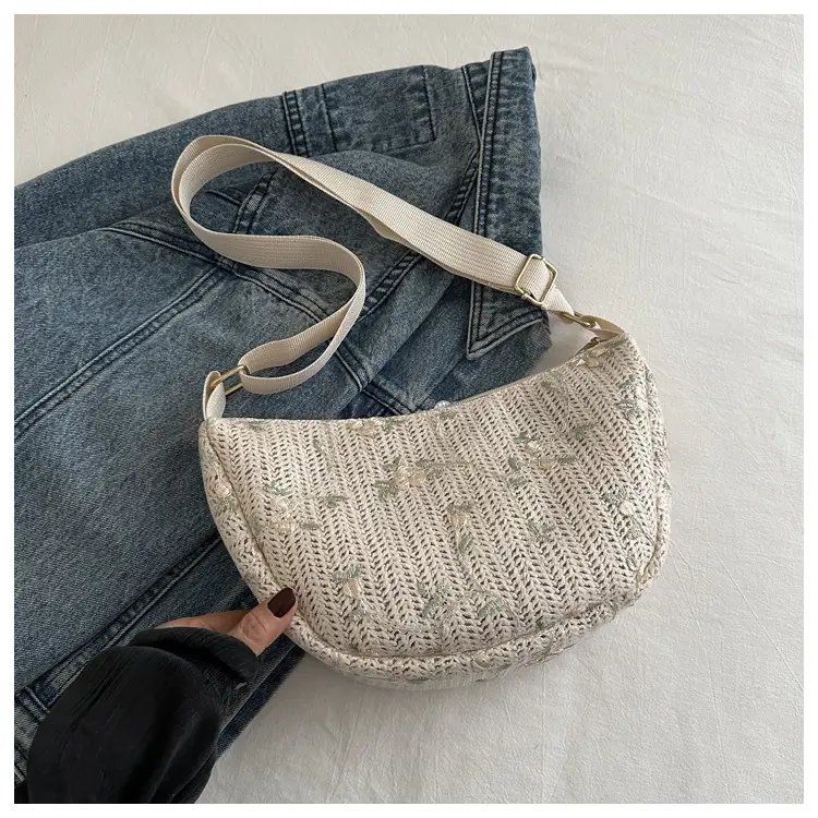 Vintage Straw Saddle Shoulder Bag for Women 2024 — feature 19