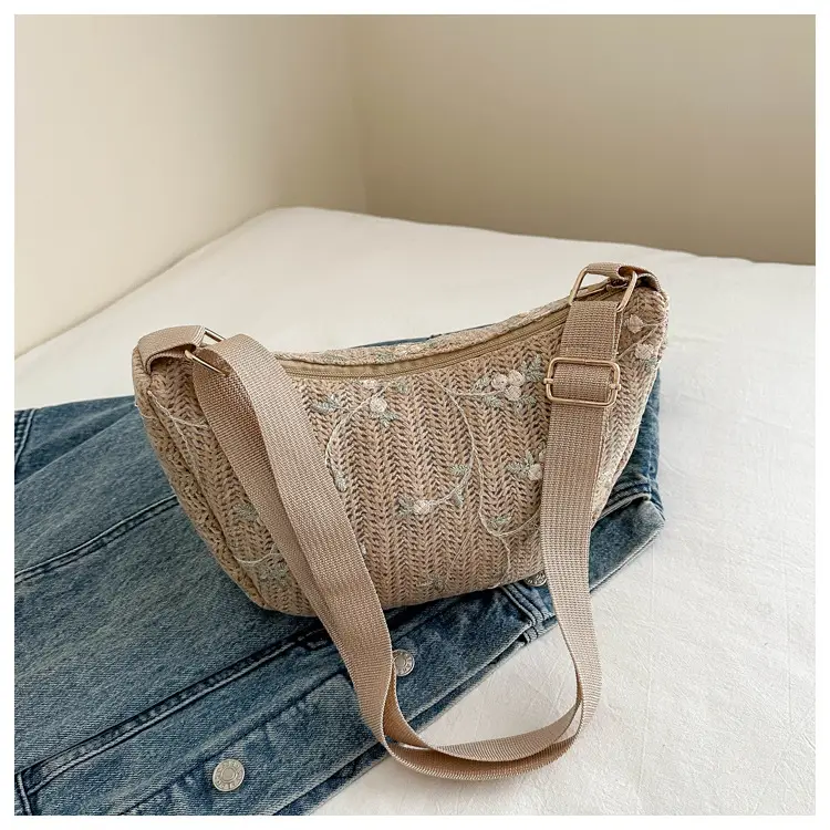 Vintage Straw Saddle Shoulder Bag for Women 2024 — feature 21