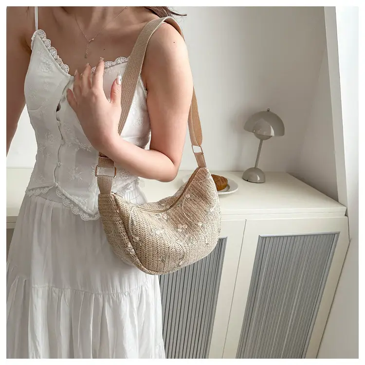Vintage Straw Saddle Shoulder Bag for Women 2024 — feature 8