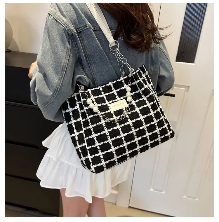 Women Checkered Plaid Handheld Tote Bag Black White — feature 16