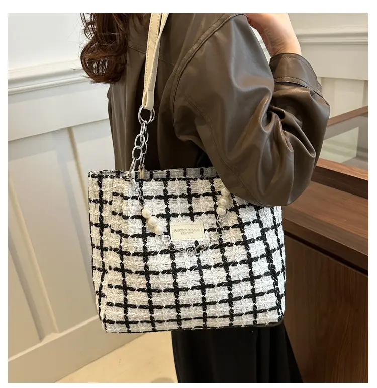 Women Checkered Plaid Handheld Tote Bag Black White — feature 8