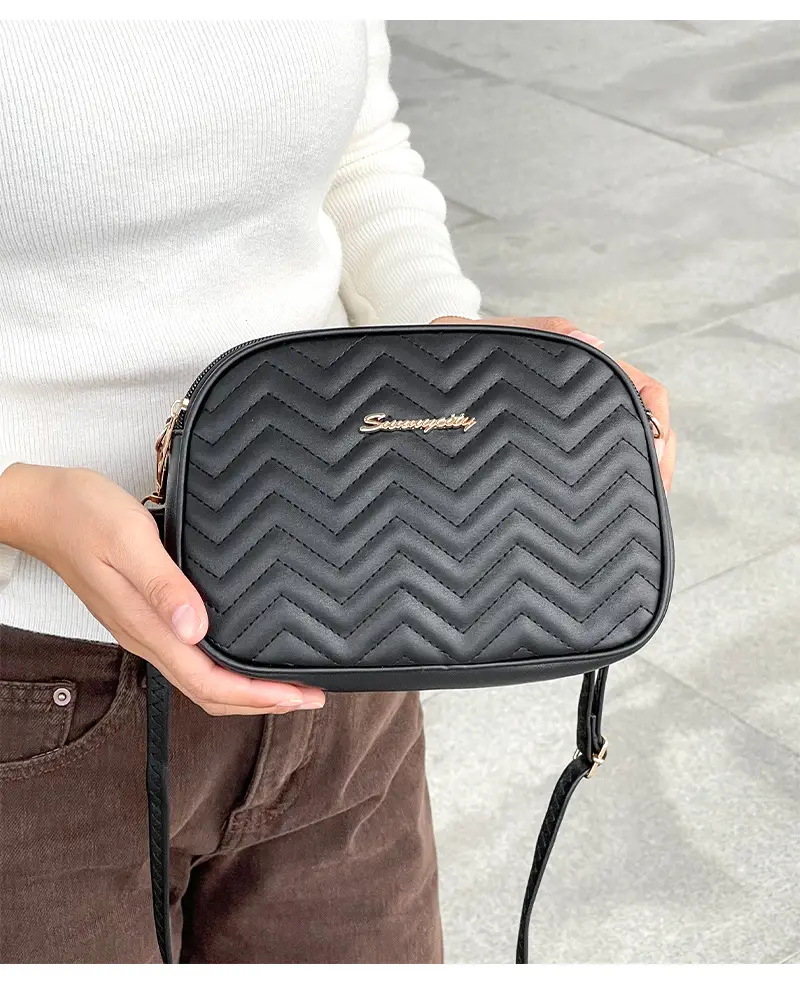Black Quilted Cameral Bag for Women Crossbody Shoulder — feature 15