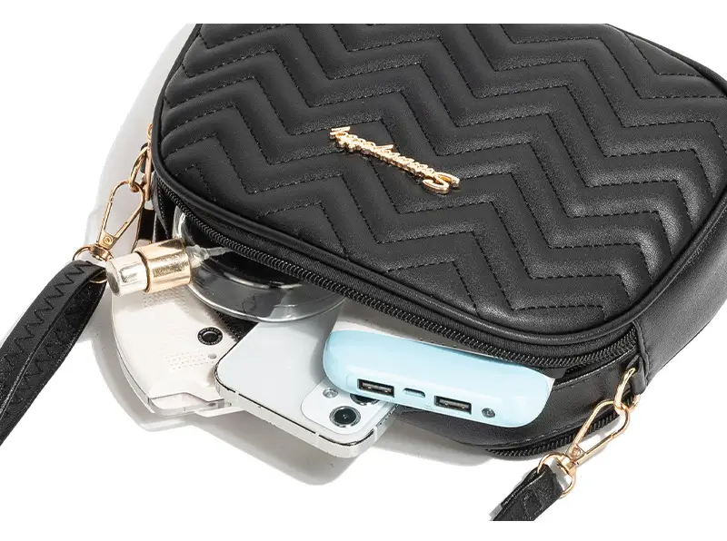 Black Quilted Cameral Bag for Women Crossbody Shoulder — feature 5
