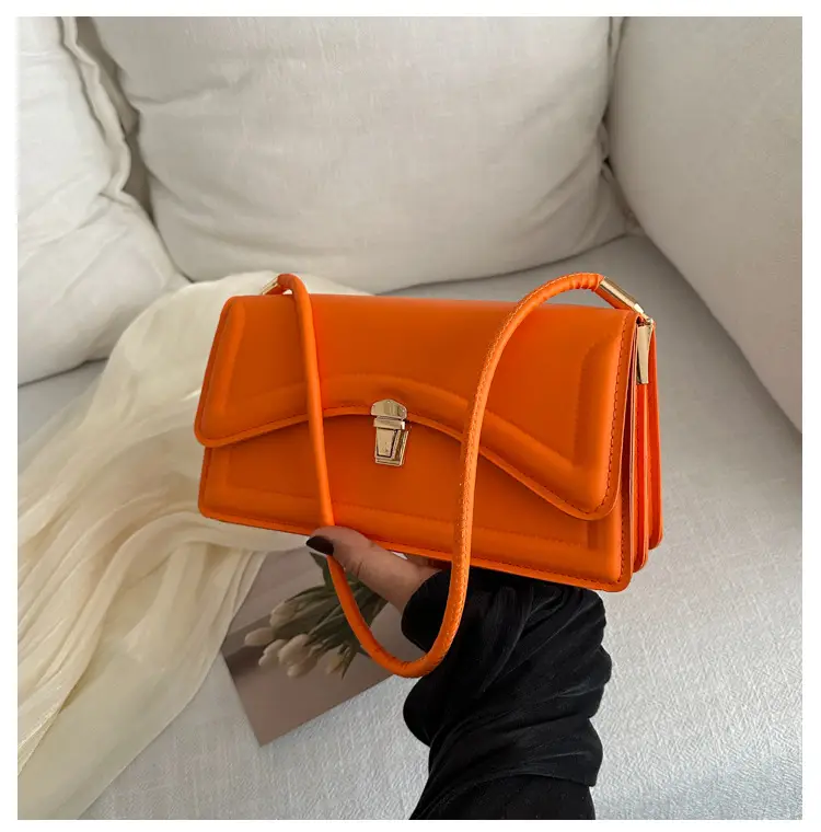 Elegant Green Lock Shoulder Bag for Women 2024 Spring — feature 25